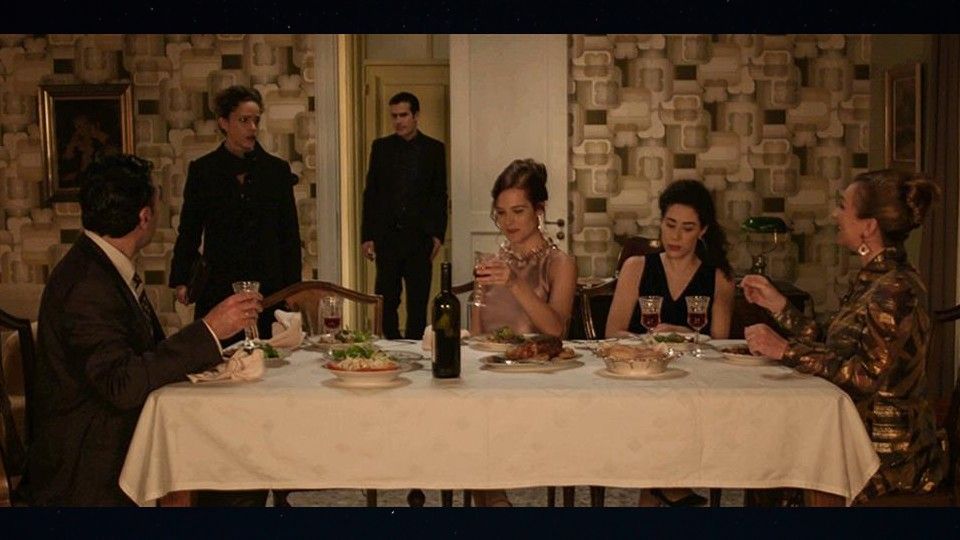 “Άγριες Μέλισσες” νέα επεισόδια ανίερες συμμαχίες και αποκαλύψεις